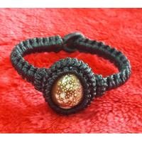 ราคา ข้อมือเบี้ยแก้ ความเชื่อ เครื่องรางชนิดหนึ่งเชื่อว่า เบี้ยแก้เป็นของศักดิ์สิทธิ์ ใช้ป้องกัน สิ่งไม่ดีทั้งหลายได้ (13797363034)