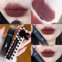 ราคา ลิปสติกเนื้อแมตต์กันน้ำ ติดทนทาน ลิปสติกลายกระต่ายดำ สวยหรู CP120 (18521753023)
