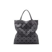ราคา New กระเป๋า baobao issey Miyake Lucent 6x6 Basic Color ของใหม่ แท้100 กระเป๋าถือผู้หญิง กระเป๋าถือ TOTE BAG (20785780723)