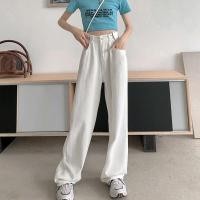 ราคา กางเกงยีนเอวสูงขากระบอก เสื้อผ้าแฟชั่นผู้หญิง ทรงวินเทจ ด้านข้างปรับกระดุมได้ เอวสูงก็บาง ทรงสวย 010003 (17338224646)