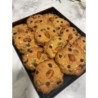 ราคา คุกกี้เนยสดธัญพืชรวม ตัดรสกลมกล่อมด้วยช๊อกชิพ กล่องของขวัญ 12ชิ้น (20797668208)