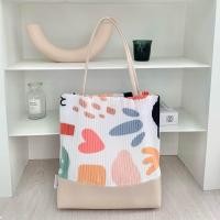 ราคา Charin brand กระเป๋าผ้าพลีท ลาย Holiday (19224535944)