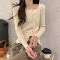 ราคา Queen พร้อมส่ง เสื้อแขนยาว คอยัก ผ้านิ่มใส่ใส่สบาย เกาหลีใสๆดีเทลแหวกเอวด้านข้างรัดรูป 56047 (20486774778)