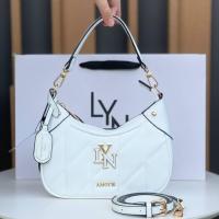 ราคา LYN New กระเป๋าสะพาย ทรงถือ หนังPULeather รุ่นใหม่ชนช้อปงานBrand งานoutlet SALE60 70 OFF (20604854244)