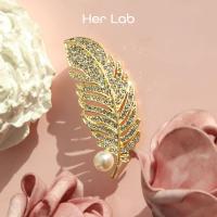 ราคา Her Lab Jewelry แฟชั่นใหม่ปิ่นปักผมขนนกพลอยคริสตัลเต็มรูปแบบที่งดงามทองคำสีกุหลาบแวววาวแว่นตาหยดน้ำเพชรเครื่องประดับเข็มกลัดช่อดอกไม้สำหรับผู้ชายและผู้หญิง (17549726296)