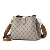 ราคา กระเป๋าสะพายข้าง ทรงจีบ สายสปอร์ต (17992633654)