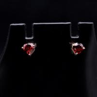 ราคา ต่างหูพลอยโกเมนรูปหัวใจ Garnet สีแดง ตัวเรือนเงินแท้92 5 ชุบพิ้งโกล์ สินค้ามีใบรับประกัน (21080630357)