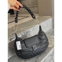 ราคา กระเป๋าสะพายไหล่ แบรนด์guess outlet 100 (21227987549)