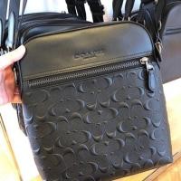 ราคา COACH กระเป๋าสะพายข้างผู้ชาย Houston Flight Bag In Signature Canvas สีดำปั้มนูน 4009 (15880834301)