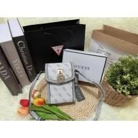 ราคา กระเป๋าใส่โทรศัพท์ Guess เกรสทรงกล่อง สายหนัง สะพายข้าง (12260480624)