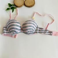 ราคา Sabinaเสื้อชั้นในรวม25แบบ แถมฟรีตะขอ A32 70 B32 70 ใส่ได้ sz 30 65 รุ่นดูมๆ มีโครง ฟองหนา 3 5CM มี 25 แบบ (21137684580)