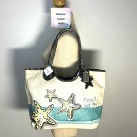 ราคา กระเป๋าถือ COACH แท้ ผ้าแคนวาส ลายปลาดาว มีตำหนิที่สายและหนังกุ๊นขอบหลุดร่อน ลดราคาขาดทุน Clearance COACH 19212 BEACH STARFISH MOTIF TOTE BAG Blue Clearance (21270949088)
