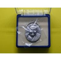 ราคา เหรียญหลวงพ่อทวด พิมพ์ใหญ่ เนื้อชุบเงินซาติน ด้านหลังภาพสีแบบโฮโลแกรม ภาพ 3 มิติ รุ่น มงคลบารมี วัดประสาทบุญญาวาส ปี 2545 (19309246722)