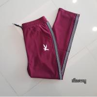 ราคา ส่งเร็ว กางเกงวอร์มปักนกcc แถบข้าง รุ่นนี้ไม่ใหญ่นะค้ะ เอว24 34ใส่ได้ (19565495435)