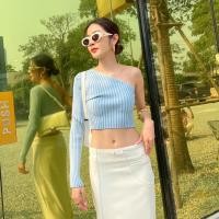 ราคา ไอเท็มซัมเมอร์ 320 ฟรีส่ง กับ knit top ทอร่องสลับสีเข้มอ่อน ดีไซน์เปิดไหล่ข้างเดียว ลุคเก๋ๆ แซ่บๆ ดูผู้ดีมีเทสสุดๆ amuse (18528160828)