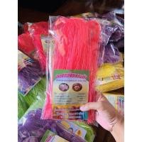 ราคา เส้นขนมจีนอบแห้งสีชมพู 200 กรัม 25บาท (20533890161)