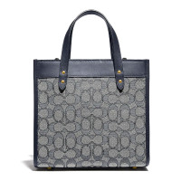ราคา กระเป๋าถือ Coach แท้ จาก Shop ผ้า Signature รุ่นใหม่ ทรงสวย มีสายยาว ปรับความยาวสายได้ COACH C3865 Field Tote 22 In Signature Jacquard Midnight Navy (12199627)