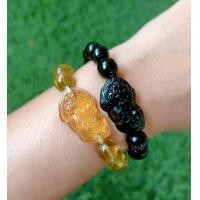 ราคา กำไลข้อมือปี่เซี๊ยะหินสีดำ ปี่เซียะ กำไลหินนำโชค ปี่เซี๊ยดำเสริมฮวงจุ้ย ปี่เซี๊ยกำไลหินสีดำ ส่งเสริมเรื่องเงินทอง ค้าขายร่ำรวย (8424765789)