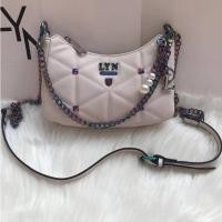 ราคา กระเป๋าสะพายข้างทรงพอช LYN มี 2 สาย กระเป๋าประดับหมุดหน้าโซ่ รุ่นนี้ขายดี (20499512017)