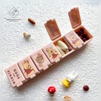 ราคา กล่องใส่ยา 7 ช่อง กล่องยา ตลับยา 7วัน ตลับใส่ยาแบบพกพา กล่องยาขนาดเล็ก medicine box ตลับใส่ยา ตลับใส่ยาเม็ด ตลับใส่ยาหลายช่อง กล่องแบ่งยา (21043938909)