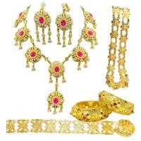 ราคา Vintage Jewelry ชุดเครื่องประดับไทย สร้อยคอ ต่างหู กำไลข้อมือ เข็มขัด สร้อยสังวาลย์ (19528310668)