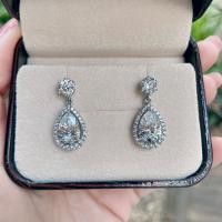 ราคา Titapa jewelry ต่างหูเพชรตุ้งติ้งเม็ดบน 50ตังล้อมเพชร ล่างหยดน้ำ3กะรัตล้อมเพชร ดีไซน์มาใหม่ งานสวยปราณีตละเอียดมากเพชรสวยคัดทุกเม็ดน้ำ100 เพชรสวยเล่นไฟระยิบระยับเหลี่ยมเพชรH Aตัวเรือนมีน้ำหนักแข็งแรงแ