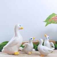 ราคา เป็ด เป็ดแต่งสวน ตุ๊กตาแต่งสวน แต่งบ้าน 1 ชุด ได้ 4 ตัว แม่ลูก ท่าทางแตกต่างกัน ผลิตจากเซรามิก เคลือบเงา กันน้ำ ตากแดดได (20552466476)