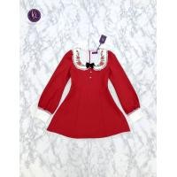 ราคา Luxury Rose Dress เดรสสั้นแขนยาวสีแดง ปกคอบัวงานปักกุหลาบแต่งโบว์ดำ ทรงกระโปรงสวยอยู่ทรง แต่งกระดุมเพชร สวยหรูเรียบง่าย (21251307057)