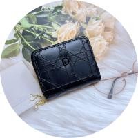 ราคา A84 กระเป๋า กระเป๋าสตางค์ใบสั้น กระเป๋าสตางค์ผู้หญิง มีซิปใบสำหรับใส่เหรียญ มีช่วงใส่บัตรงทั้งหมด4ช่อง วัดสุด หนังPU (19872232550)