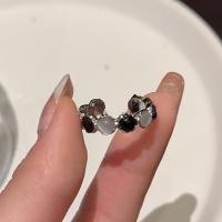 ราคา 1ชิ้นแหวนรูปดาว2023สำหรับเด็กผู้หญิงแหวนโอปอลดาวสำหรับผู้หญิงแหวนเปิดปรับได้รูปดาวห้าแฉกสวยเก๋ๆสำหรับผู้หญิงเครื่องประดับ (20526216615)