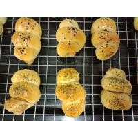 ราคา ขนมปังไส้กรอกไก่อย่างดี งาดำและพาสลี่ย์จัมโบ้ ขนมปังนุ่มหอมเนยอร่อยลงตัว อบสดใหม่ตามออเดอร์ทุกวัน (17935045706)