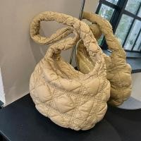ราคา Women Commute Bag Embroidery Thread Cloud Pleated Ladies Tote Bags Quilted Fashion Casual Solid Color Nylon Designer Handbags (20795290294)