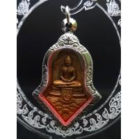 ราคา สุดปัง จี้พระ จี้หลวงพ่อโสธรด้านหลังท้าวเวสสุวรรณวัดจุฬามณี หลวงพ่ออิฏฐ์ รุ่น สยบไพรีพินาศ ปี64 กะไหล่ทอง แถมฟรี แหนบสแตนเลสแท้ (13750414668)