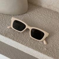 ราคา แว่นตากันแดด แว่นตาแฟชั่น ทรงแคทอาย ใส่แล้วหน้าเรียวสวย สวยเก๋มีสไตส์สุดๆ (21233775746)