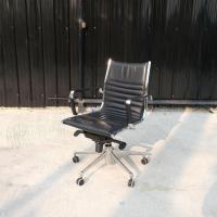 ราคา เก้าอี้สำนักงาน เบาะหนัง โครงเหล็ก แบรนด์ Modernform (18934702055)