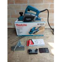 ราคา MAKITA กบไสไม้ไฟฟ้า ขนาดเล็ก 3 นิ้ว 82 มม มากีต้า รุ่น M1902B ไสลึกได้ 1 มม (10950089580)
