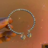 ราคา ทั้งหมดที่ดีที่สุดสร้างสรรค์ใหม่สร้อยข้อมือกระพรวนลูกพลับสร้อยข้อมือกำไลฟักทองโบราณ HELLO GIRL (16282392194)