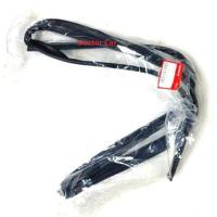ราคา แท้ศูนย์ ยางขอบประตู ฮอนด้า Honda CR V G3 Gen3 2006 2012 ยางขอบประตูชิ้นที่ติดประตู ยางขอบฝาท้าย สักหลาดร่องกระจก (12493869840)