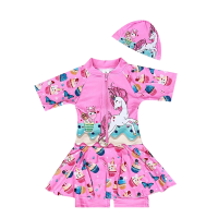 ราคา 12257 ชุดว่ายน้ำเด็กผู้หญิง ชุดแขนสั้นกระโปรงสั้นมีกางเกงด้านใน พร้อมหมวกว่ายน้ำ พร้อมส่ง (19484385324)