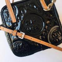 ราคา 2023 new Tory Burch T Monogram Series Embroidered Patent Leather Square Bag Handbag Shoulder Bag Messenger Bag (20015634662)