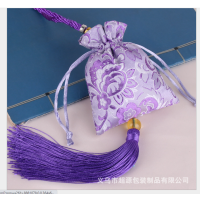 ราคา เหอเปา ถุงผ้าจีน ถุงผ้าพู่ห้อย พร้อมส่ง ถุงผ้าไหมจีน ถุงผ้าลายจีน ถุงผ้าปัก กระเป๋าสไตล์จีน ถุงผ้าแบบสายรูด ถุงของชำร่วย (12144036761)