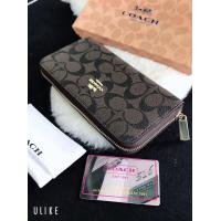 ราคา Coachเกรดมิลเลอร์ งานสะพาย ได้crossbody งานหนังนิ่มวัสดุดี มีช่องใช้งานสามช่อง จุของได้เยอะ ซ้ายขวา มีช่องซิปกลาง งานเป๊ะปั๊มทุกจุด พร้อมสายสะพายยาวปรับระดับได้ อุปกรณ์ ถุงผ้า การ์ด (12509547394)