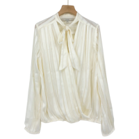 ราคา Guess เสื้อแขนยาวสีครีม มีเชือกผูกที่คอ Used Like New Preloved (20628956077)