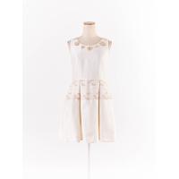 ราคา poporoni เดรสแขนกุดผ้าไหมสีครีมปักลายดอกไม้ซิปหลัง Preloved (20670243838)