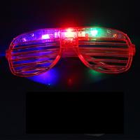 ราคา 1ชิ้นเรืองแสงในที่มืดแว่นตา Led แว่นตากันแดดสว่างขึ้นนีออนของขวัญปาร์ตี้เรืองแสงแว่นตาสำหรับเด็กผู้ใหญ่อุปกรณ์จัดงานปาร์ตี้ (20460119972)