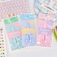 ราคา กรรไกรพลาสติกสำหรับเด็ก สุ่มสี ใช้สำหรับตัดกระดาษ มีตัวล็อคดันตรงด้ามจับ กรรไกรพกพา สีพาสเทลสุดน่ารัก (21159915952)