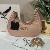 ราคา LYN ของแท้ หลุดQC Outlet กระเป๋า lyn hobo ทรงโค้ง ขนาด 9 นิ้ว อปก ป้ายถุงผ้า (19094849340)