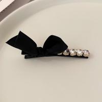 ราคา กิ๊บติดผมเจ้าหญิงโบว์สีดำ1ชิ้นที่หนีบผมที่หนีบผมกิ๊บกิ๊บหนีบผมโบว์กำมะหยี่สำหรับเด็กผู้หญิงอุปกรณ์แต่งผมเกาหลี (20723034705)