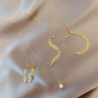 ราคา สร้อยข้อมือต่างหูสร้อยคอไข่มุกหูข้าวสาลี4ชิ้นสร้อยข้อมืออสมมาตรสีทองชุดเครื่องประดับสำหรับผู้หญิงกำไลข้อมือปรับได้สร้อยคอเด็กผู้หญิง (19485937238)