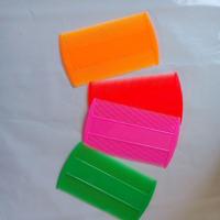 ราคา B70 หวีเสนียด หวีสางเหา พลาสติค ปลายมน หลุดยันไข่ ตัวซี่ออกแบบถี่ๆ หลุดทั้งไข่ หลุดทั้งตัว (21130060991)